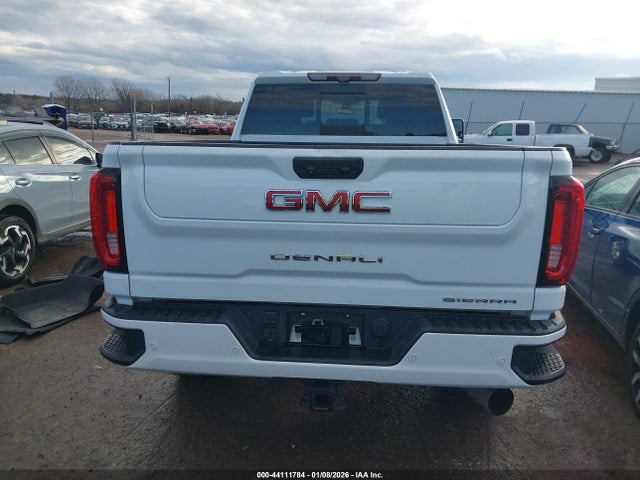 General Motors Sierra 2500HD 4wd  Standard Bed Denali