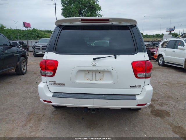 Toyota Sequoia Sr5 V8