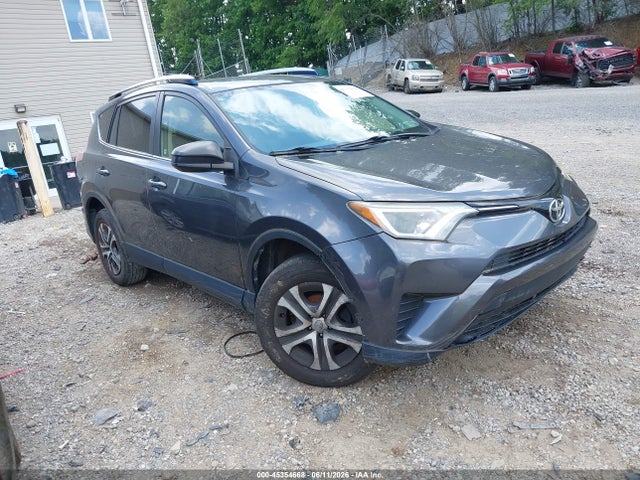 Salvage Toyota RAV4 Image