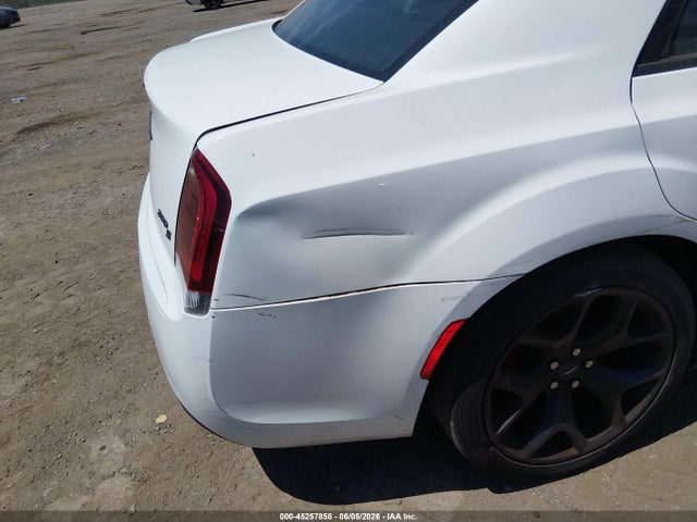 Chrysler 300 S