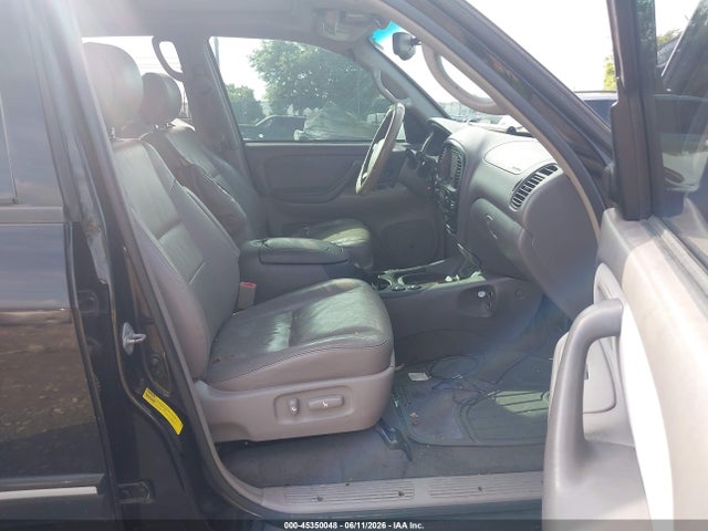Toyota Sequoia Sr5 V8