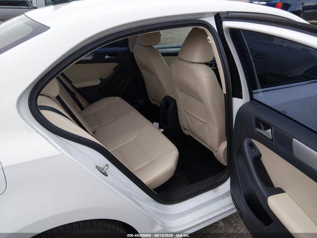 Volkswagen Jetta 1.4t Se