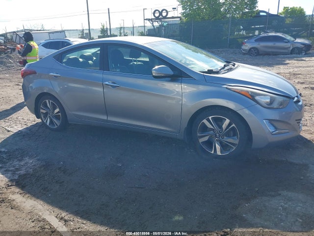Salvage Hyundai ELANTRA Image