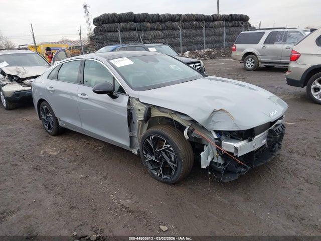 Salvage Kia K5 Image