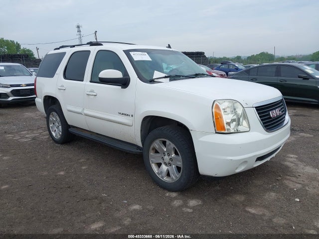 Salvage GMC Yukon Image