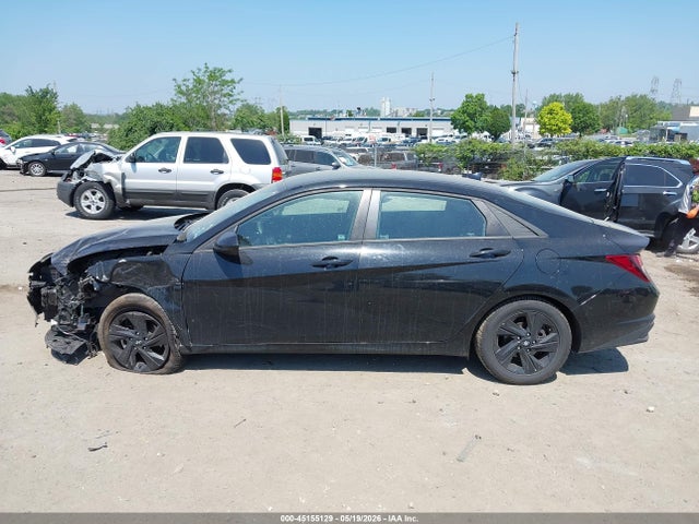 Hyundai ELANTRA Sel