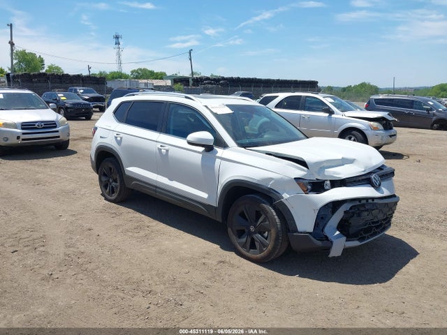 Salvage Volkswagen Taos Image