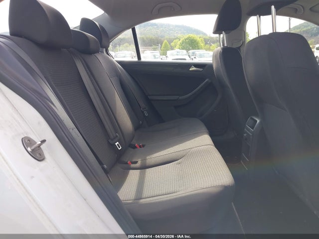 Volkswagen Jetta 1.4t S