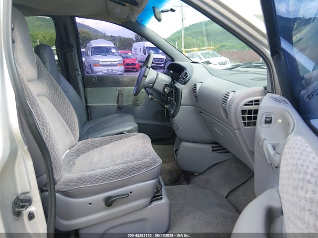 Plymouth Grand Voyager Se