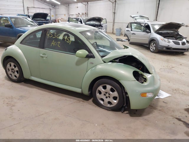 Salvage Volkswagen Beetle Image