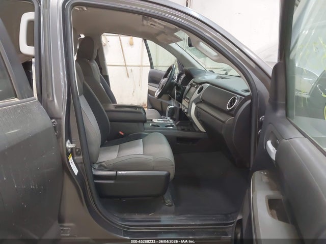 Toyota Tundra Sr5 5.7l V8