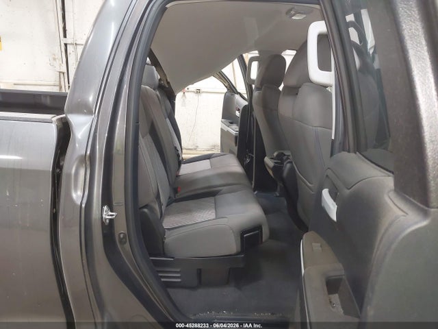 Toyota Tundra Sr5 5.7l V8