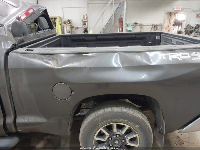Toyota Tundra Sr5 5.7l V8