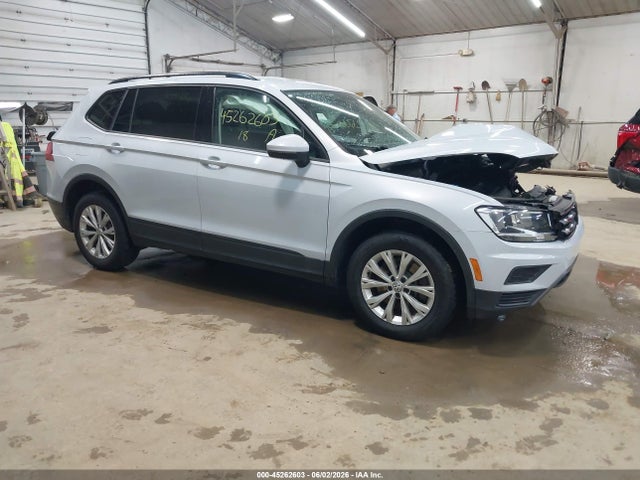 Salvage Volkswagen Tiguan Image