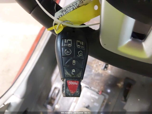 Dodge Grand Caravan Crew