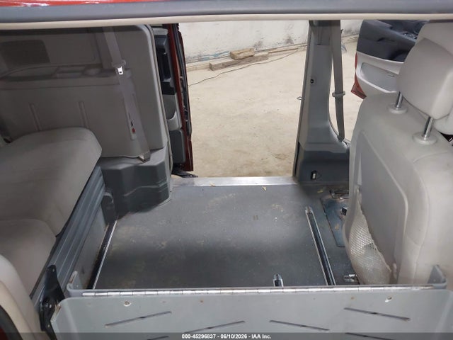 Dodge Grand Caravan Crew