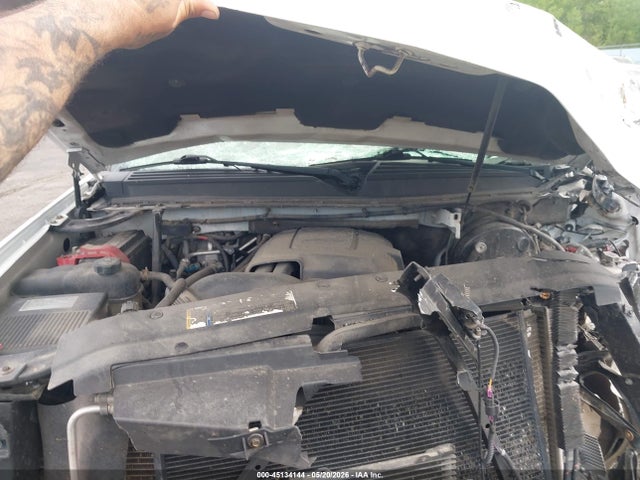 Chevrolet Suburban 1500 Ls