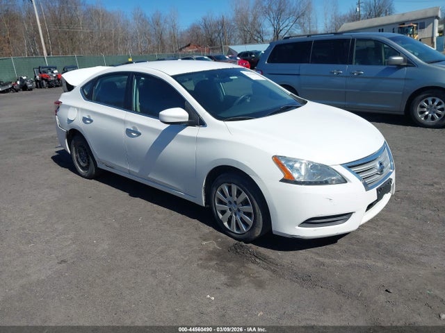 Salvage Nissan Sentra Image