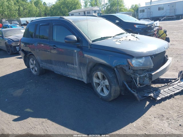 Salvage Jeep Compass Image