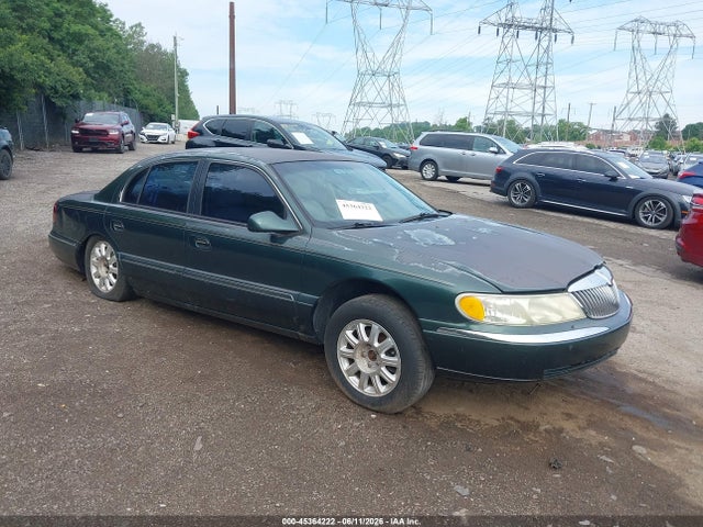 Salvage Lincoln Continental Image