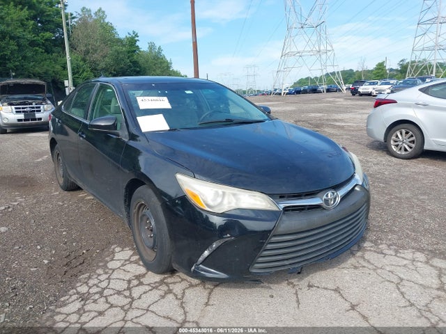 Salvage Toyota Camry Image