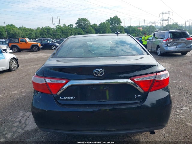 Toyota Camry Le