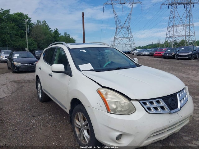Salvage Nissan Rogue Image