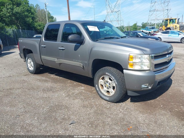 Salvage Chevrolet Silverado 1500 Image