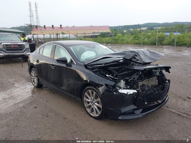 Salvage Mazda Mazda3 Image