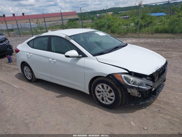 Salvage Hyundai ELANTRA Image