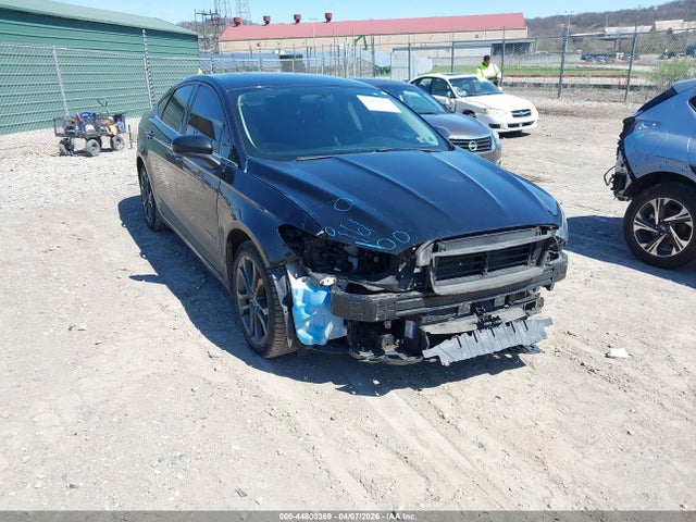 Salvage Ford Fusion Image