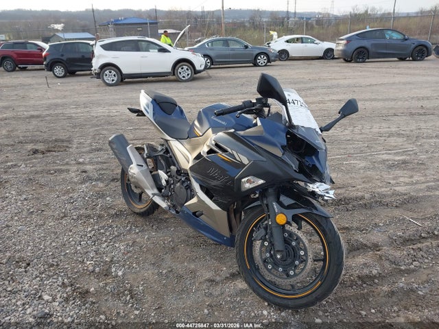 Salvage Kawasaki Ex400 Image