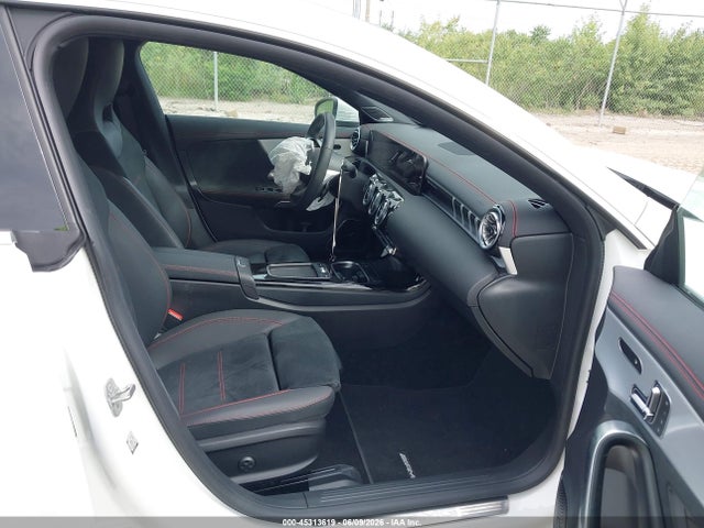 Mercedes-Benz Cla-class 4matic