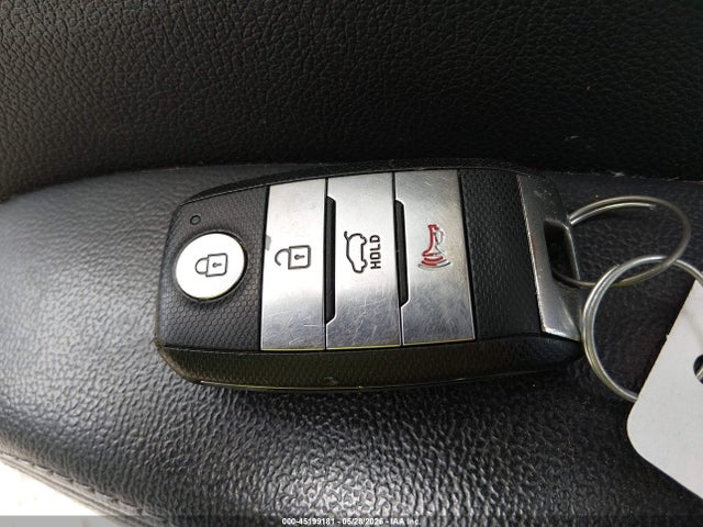 Kia Sorento S V6