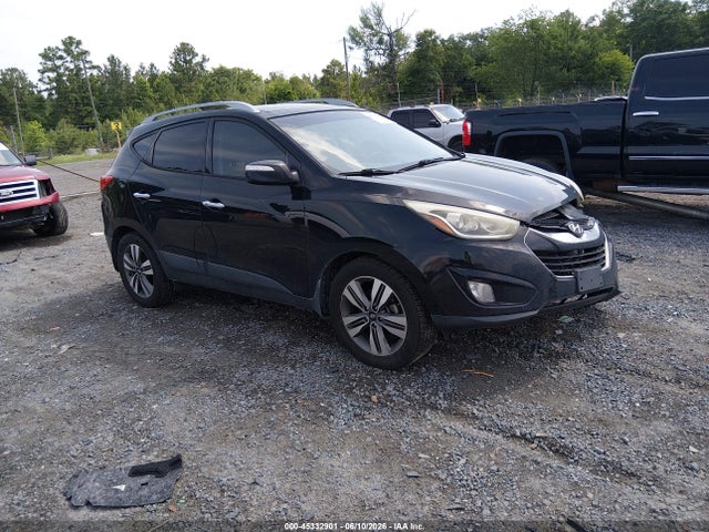 Salvage Hyundai TUCSON Image
