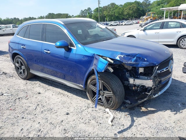 Salvage Mercedes-Benz GLC Image