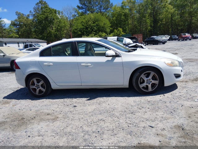 Volvo S60 T5