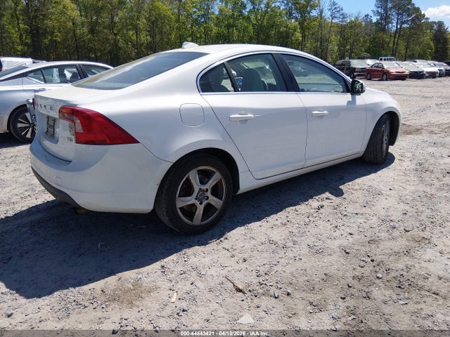 Volvo S60 T5