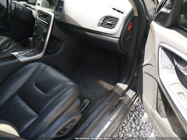 Volvo S60 T5