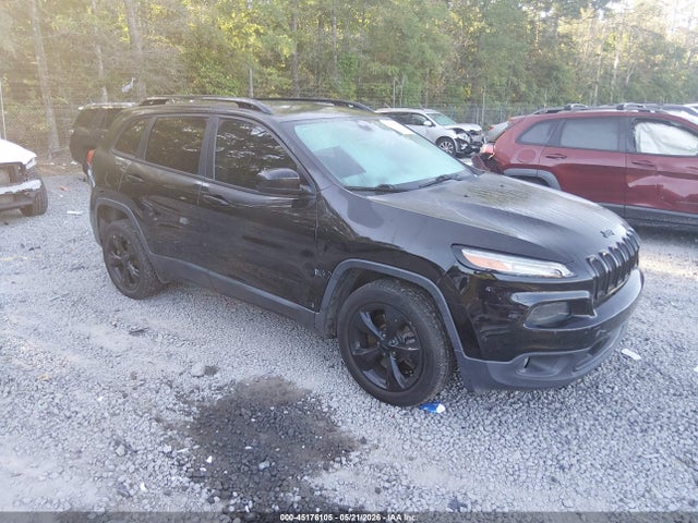 Salvage Jeep Cherokee Image