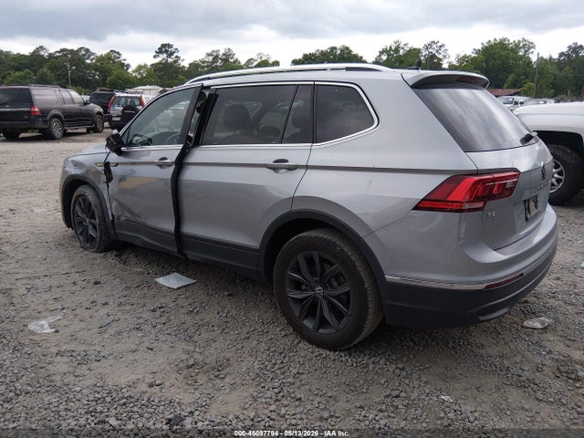 Volkswagen Tiguan 2.0t Se