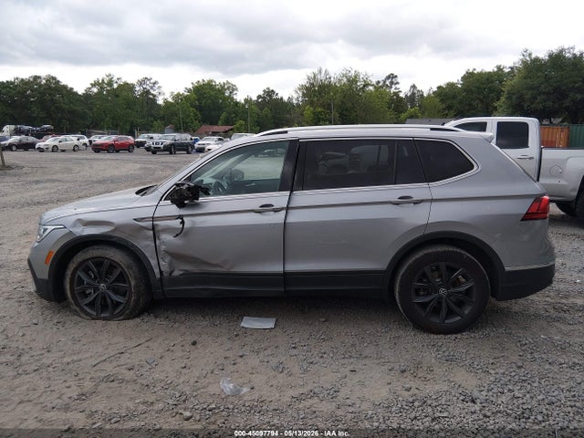 Volkswagen Tiguan 2.0t Se