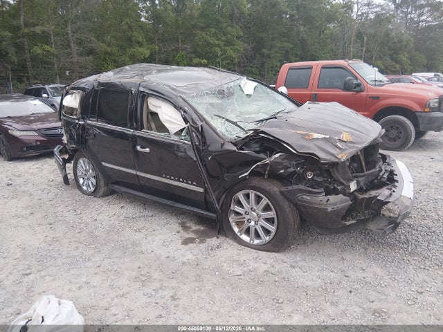 Salvage Chrysler Aspen Image