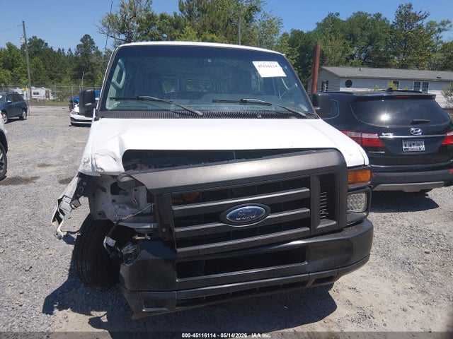 Ford E-350 Xl