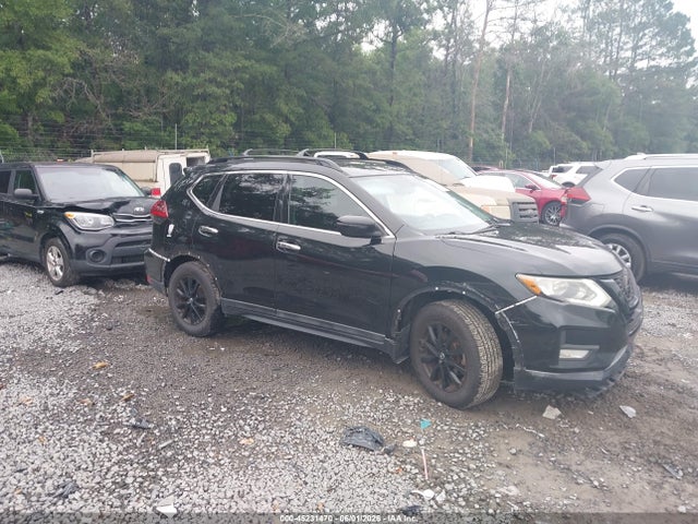 Salvage Nissan Rogue Image