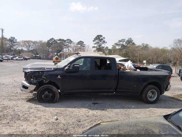 Ram 3500 Tradesman  4x4 8' Box