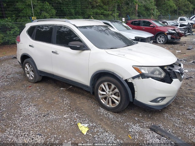 Salvage Nissan Rogue Image