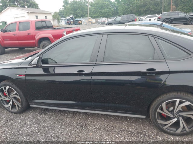Volkswagen Jetta 2.0t Autobahn