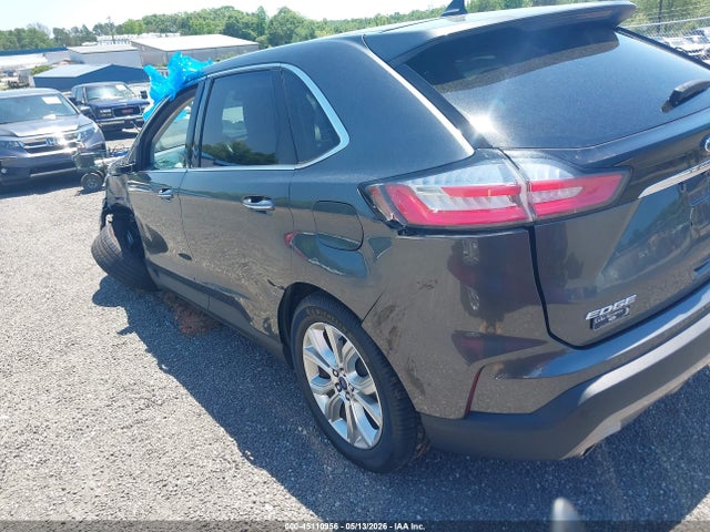 Ford Edge Titanium
