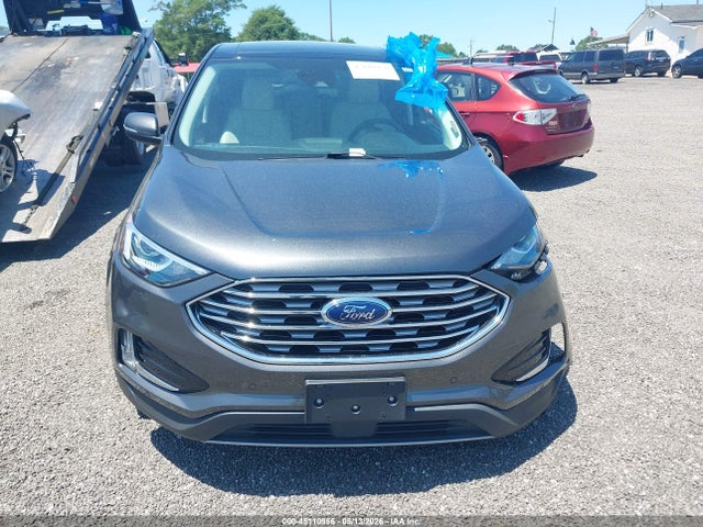 Ford Edge Titanium